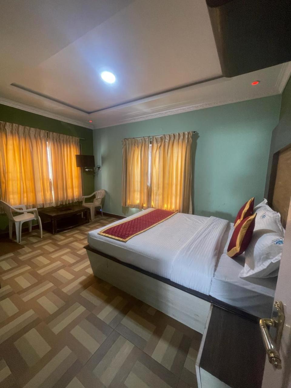 Ooty Vpr Residency Hotel Exterior photo