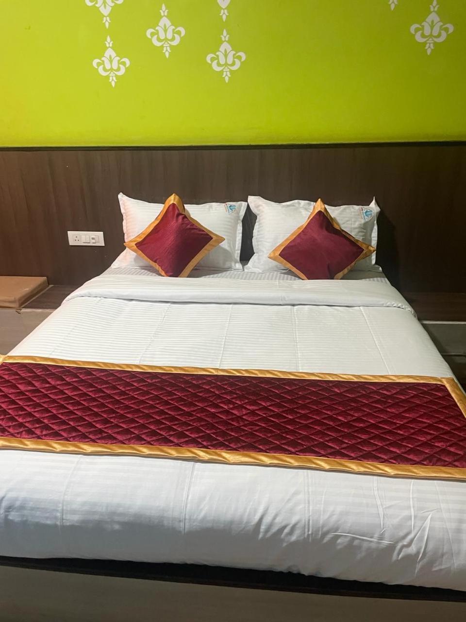 Ooty Vpr Residency Hotel Exterior photo